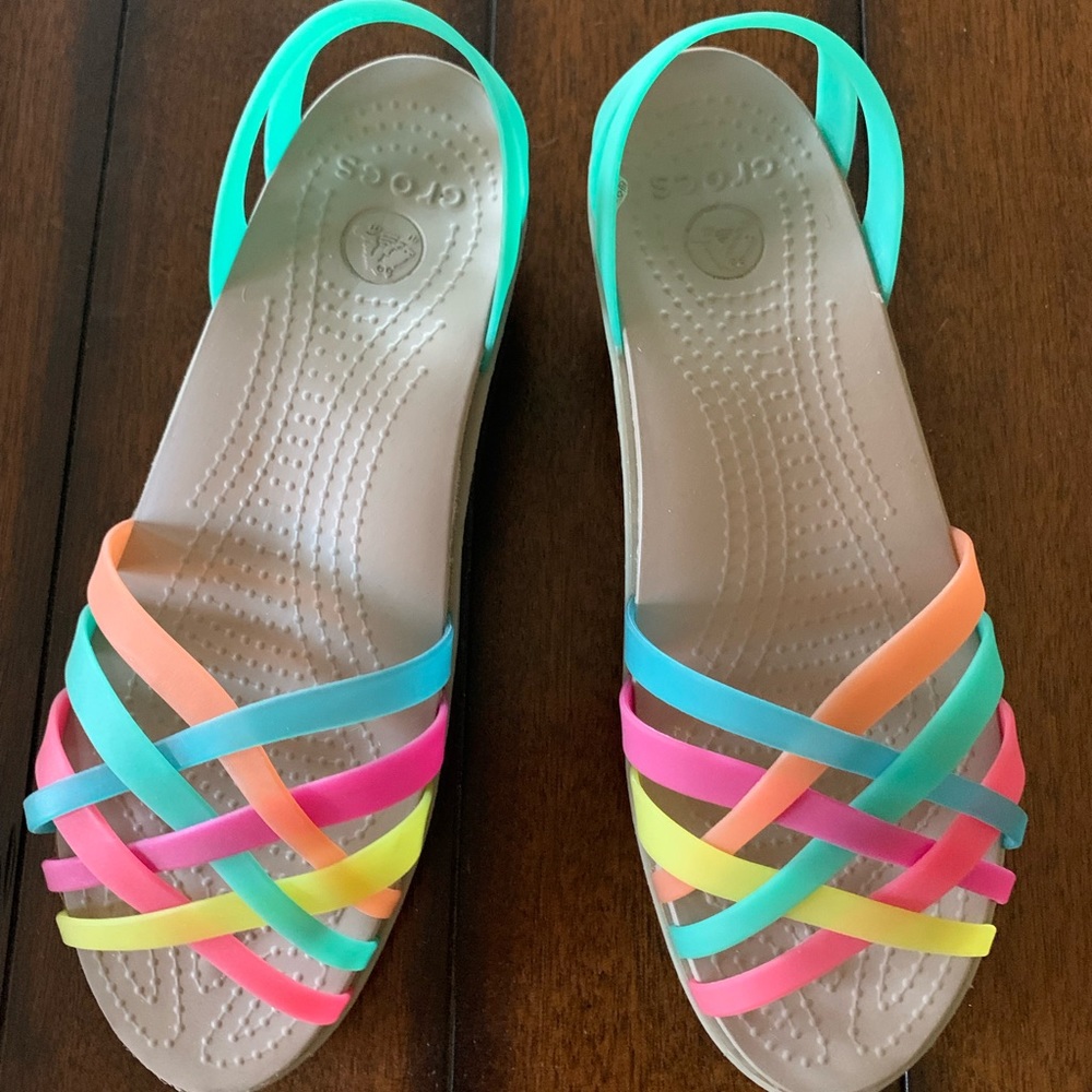 Ladies croc sandals
